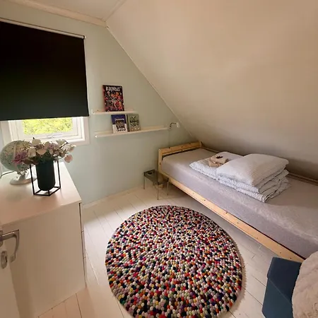 Family Home W Hot Tub & Garden Close To Stavanger * Randaberg på Jaeren