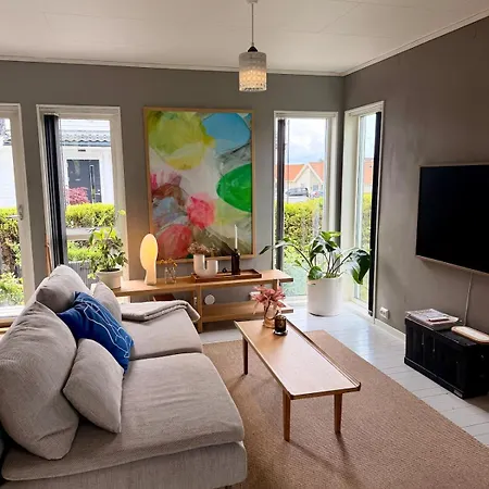 Family Home W Hot Tub & Garden Close To Stavanger *