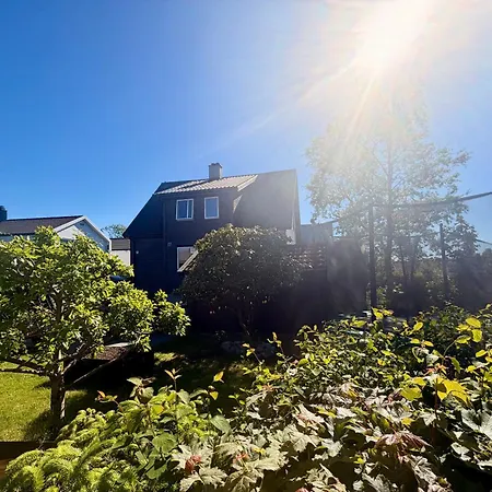 Family Home W Hot Tub & Garden Close To Stavanger Casa de Férias *